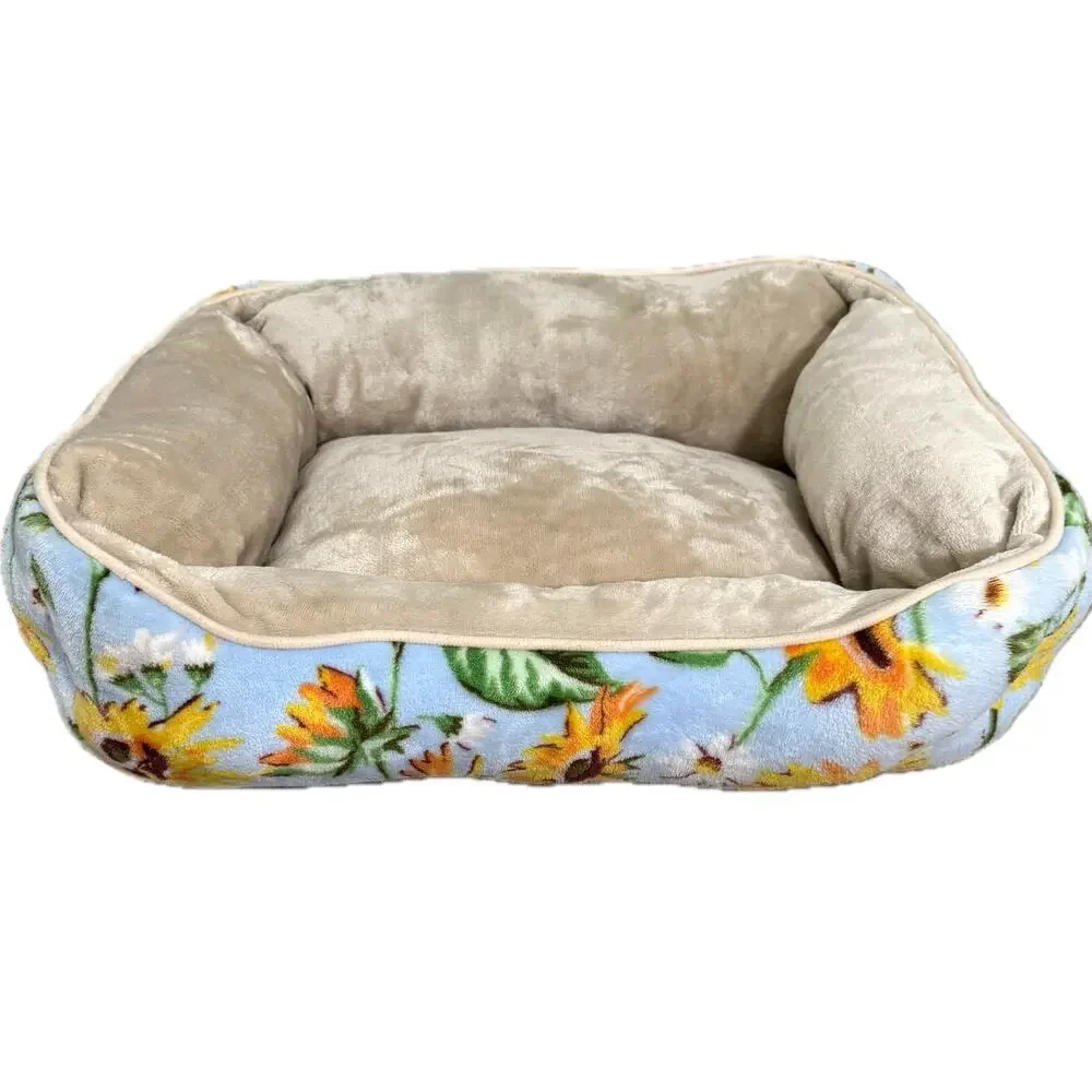 Vera Bradley Pet Bed in Sunflower Sky - Small - Medium - 26200 Lt. Blue Yellow